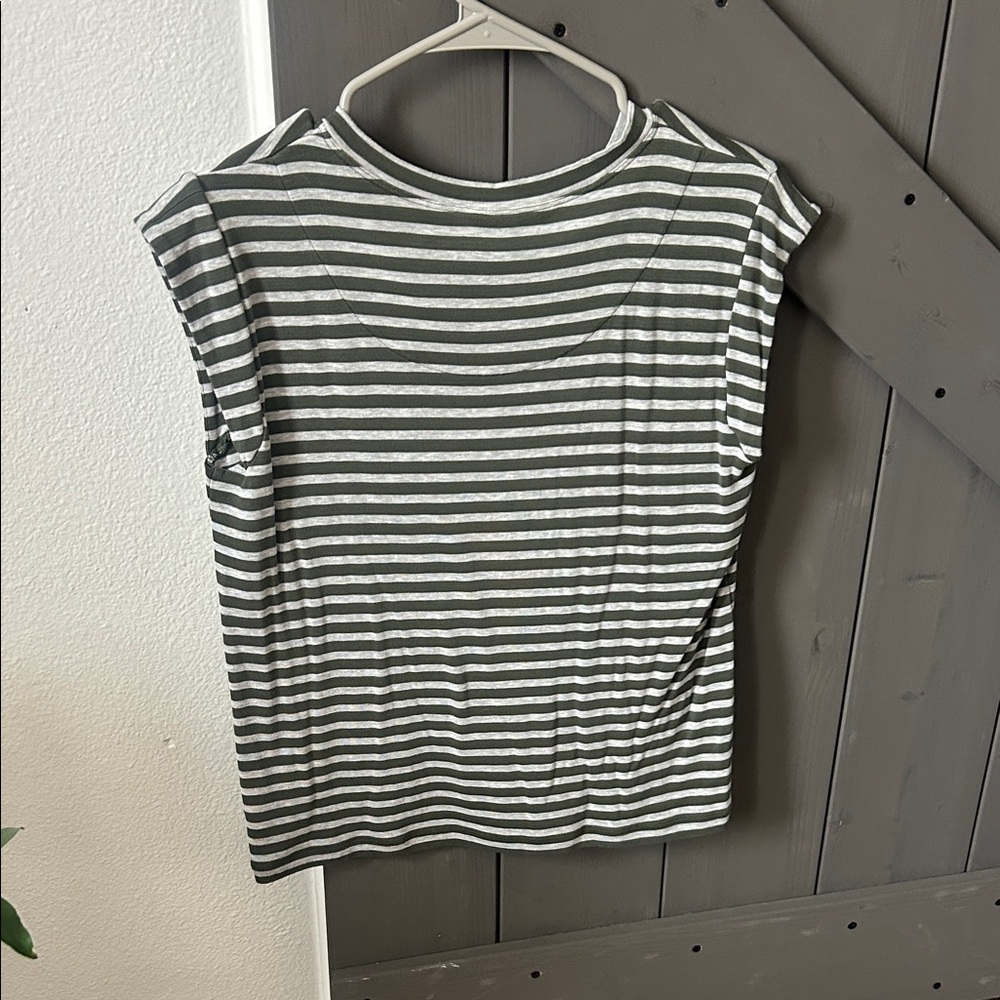 CAbi Gray and White Striped Short Sleeve Top - Picture 4 of 4